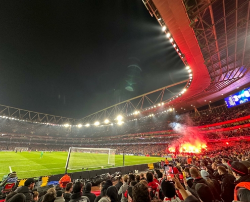 Arsenal - Lens. Bild aus dem Clock End geschossen